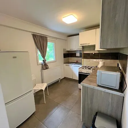 K Forintos Str 7 4 Pieceful Two Bedroom And Living With Terasse And Garden *