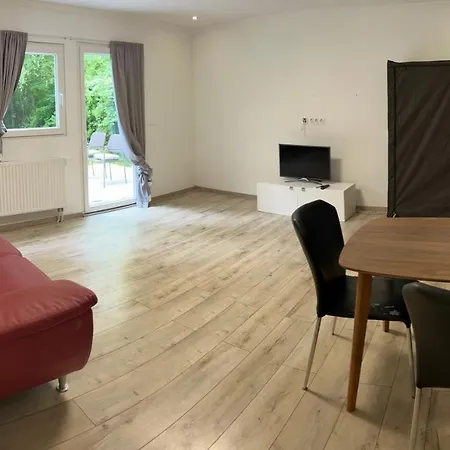K Forintos Str 7 4 Pieceful Two Bedroom And Living With Terasse And Garden Apartment